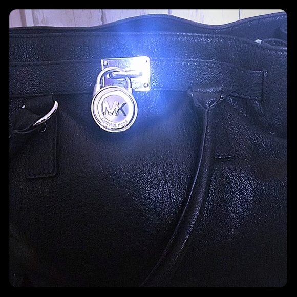 MK Large Tote - Picture 1 of 2